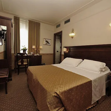 Aurelius 4*